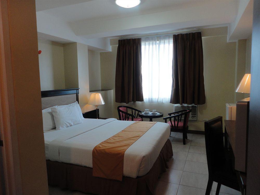 Oyo 187 The Maxwell Hotel Cebu